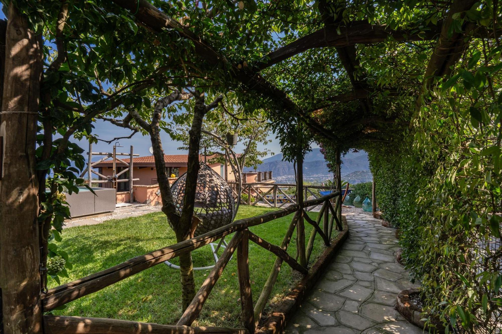 Villa Caruso Private Heated Pool & Sea View Península Sorrentina Exterior foto